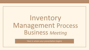 Riunione d'affari del processo di gestione dell'inventario