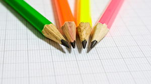 Renkli kurşun kalem PPT arka plan resmi