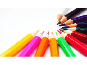 5色の鉛筆PPTの背景画像
