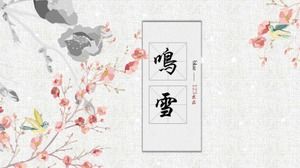 Șablon PPT în stil chinezesc de coperta de copertă proaspătă și elegantă cu flori de prun
