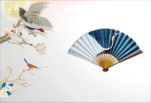 Gru da scrivania con ventaglio pieghevole per fiori e uccelli e altro materiale PPT in stile cinese