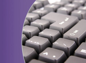 Plantilla de teclado PowerPoint púrpura PC